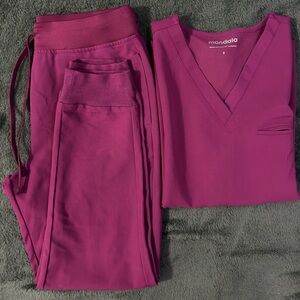 Mandala Scrubs set in Sangria